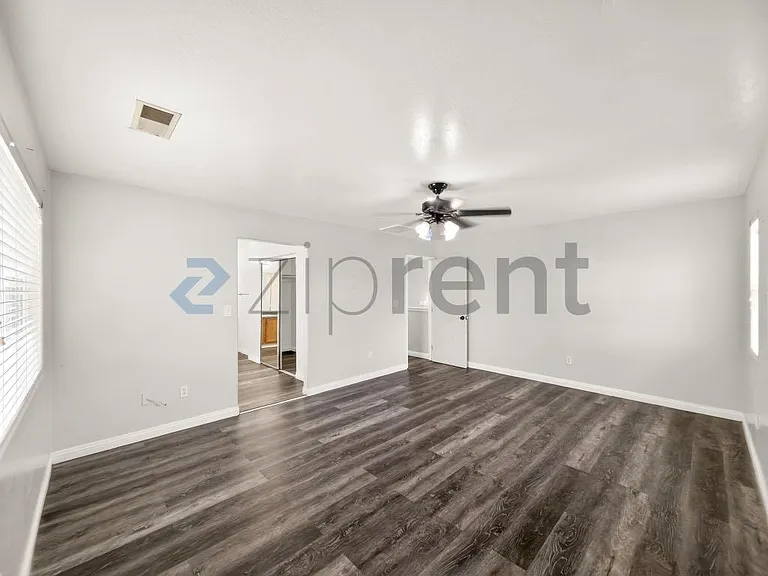 12104 Timberpointe Dr — Photo 8