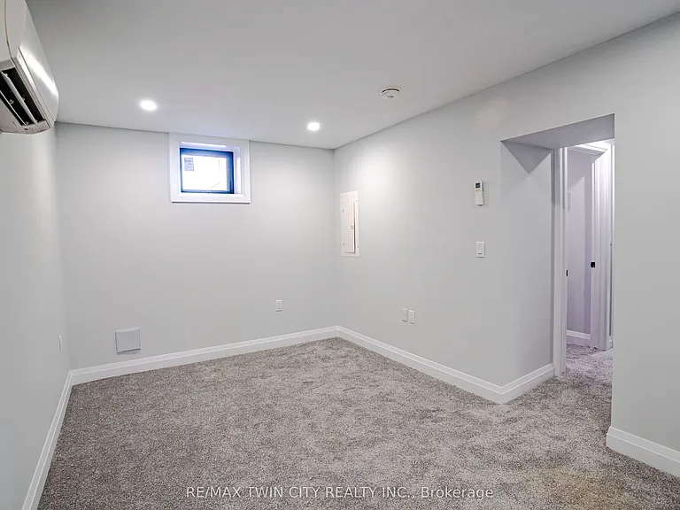 130 Elgin St #2 — Photo 10