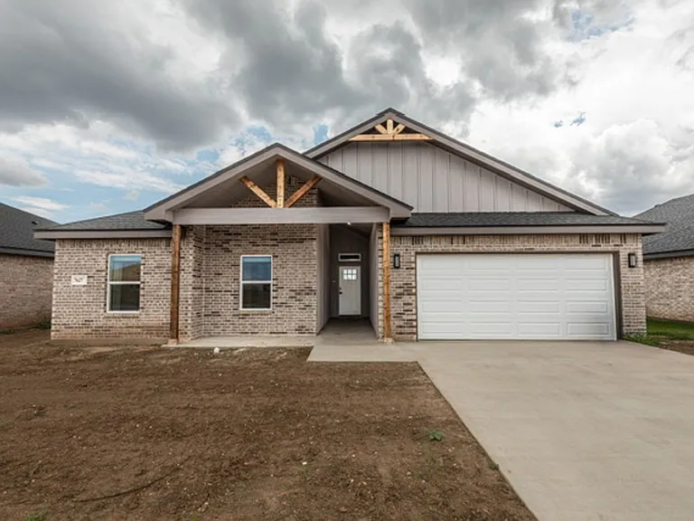 7627 Hudson Way — Photo 1