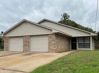 1903 S Austin St APT B, Brenham, TX 77833