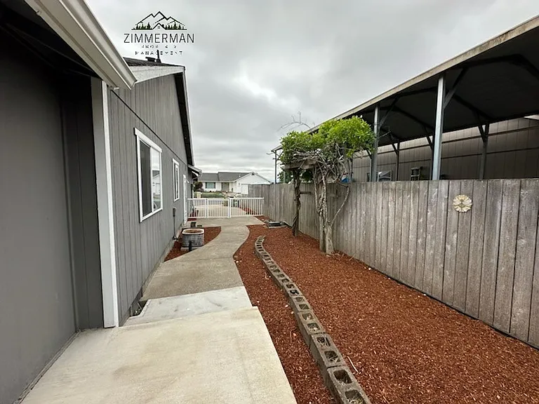 495 Emily Ln — Photo 22
