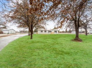 139 Lowrey Cir, Springtown, TX 76082