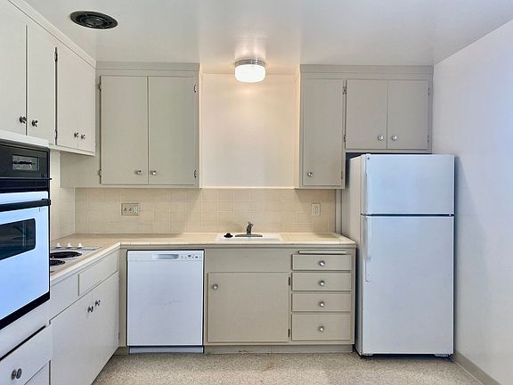 2nd image of 36 Ross Ave #2