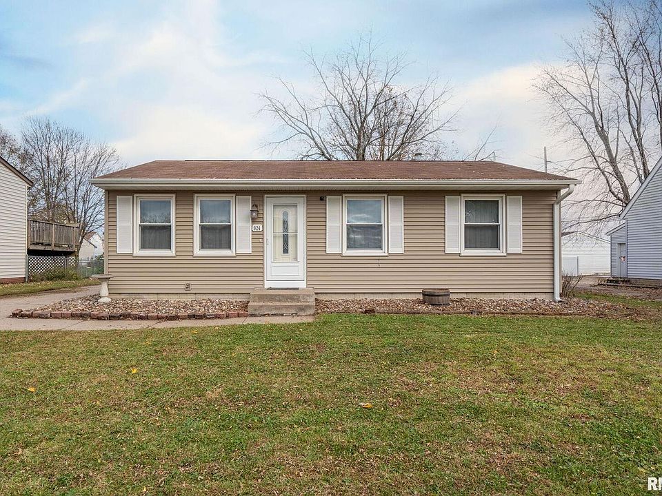 1st image of 924 Aspen Dr