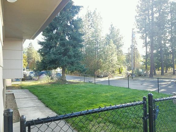 2nd image of 205 Sunset Dr