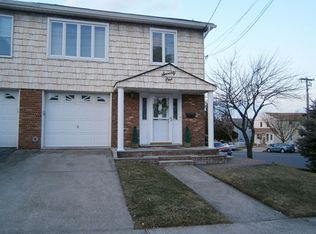 71 E Macon Ave, Staten Island, NY 10308
