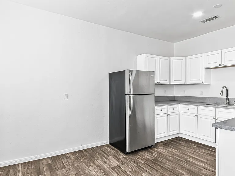1503 S. Shenandoah St. — Photo 12