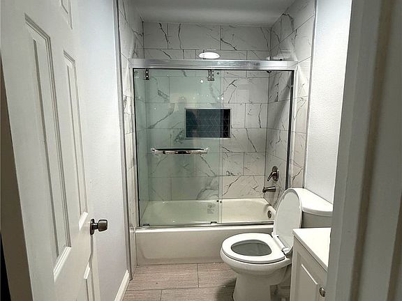 4th image of 417 N Vernon Ave