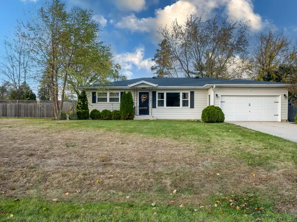 1006 Oeffling Dr, Johnsburg, IL 60051