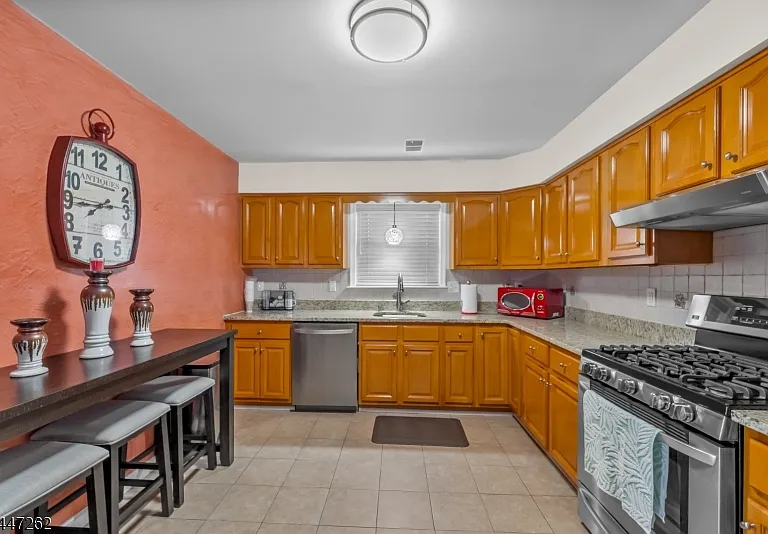 23 Chester Ave #2 — Photo 5