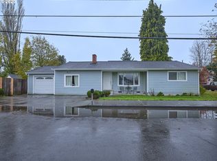 577 5th St, Woodland, WA 98674