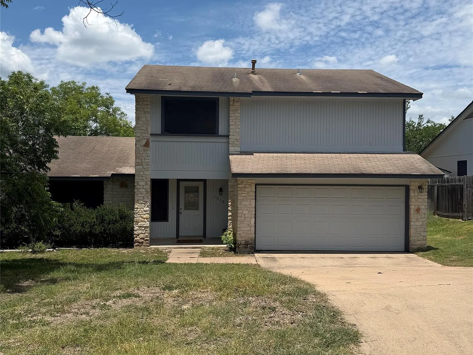 3 bed, 2.5 bath, 1596 sqft, $2,390 — Photo 3