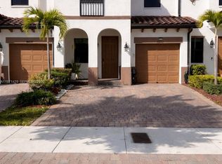 10255 NW 89th Ter, Doral, FL 33178
