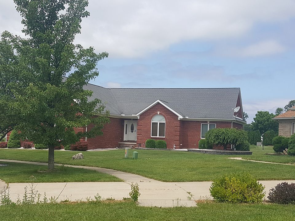 Maintenance free, all brick ranch on a huge cul-de-sac lot. 3 car garage, 5 bedrooms with 3.5 baths in a premier private sub-division