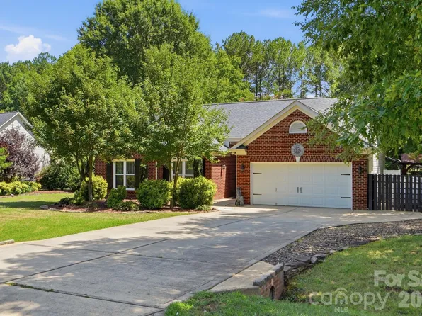 7254 Pine Ridge Dr, Denver, NC 28037