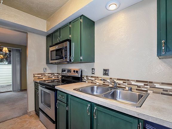 3rd image of 8620 NE Mason Dr #30