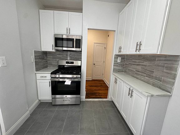 3rd image of 83-21 Lefferts Blvd #B1