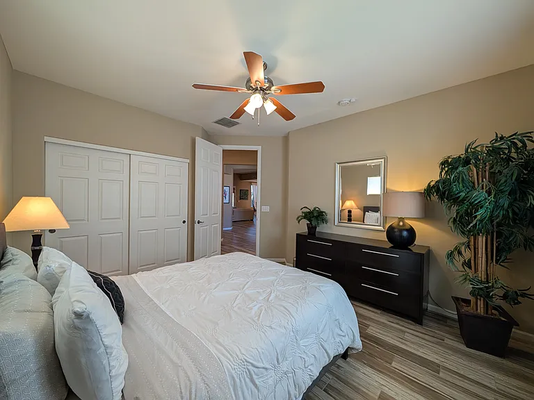 Secondary bedroom