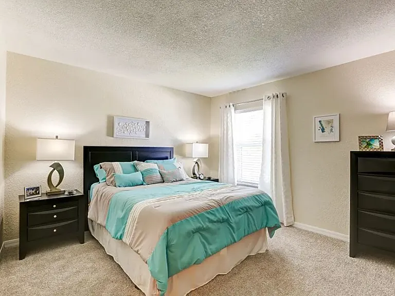 Cypress West Apartments — Photo 12