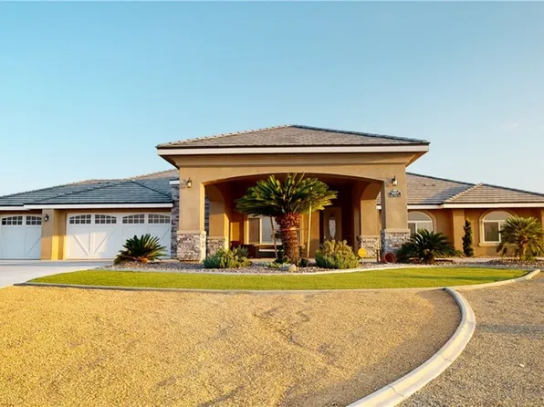 9957 S Silver Palm Dr, Oak Hills, CA 92344