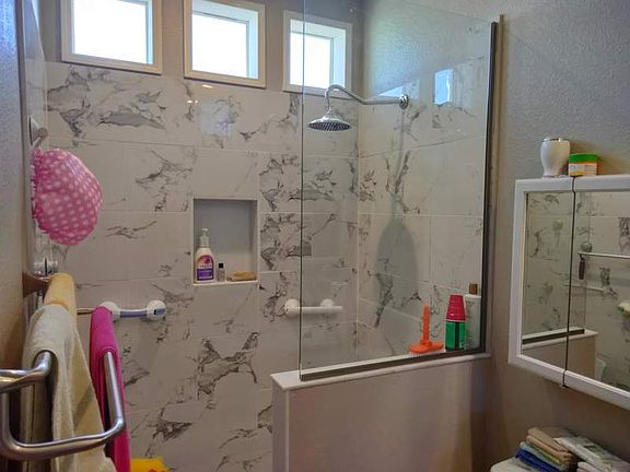 3rd image of 2727 E University Dr #24