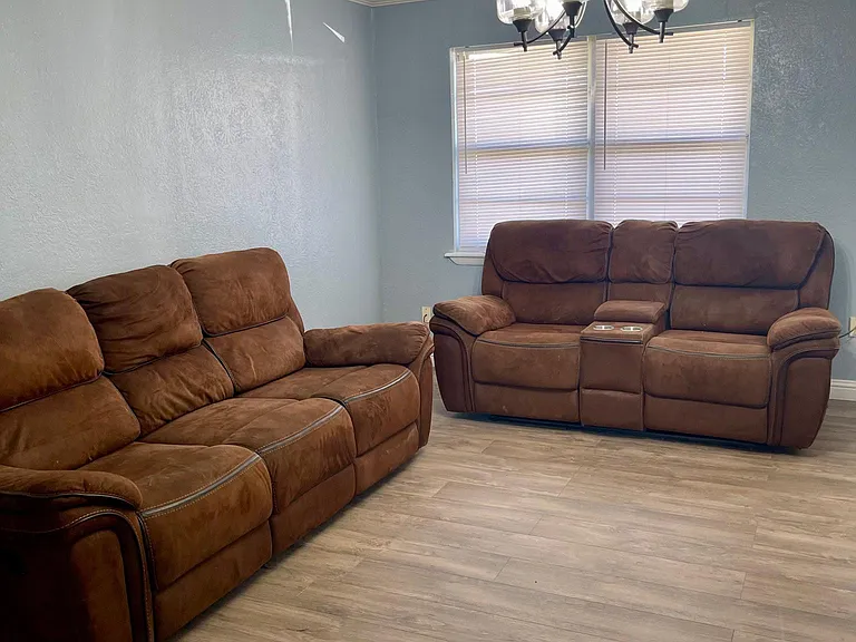 4623 SW I Ave — Photo 2
