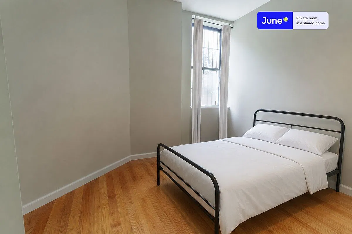 Full bedroom in 4 bed/1.5 bath home in Upper West Side #1580 C — Photo 1