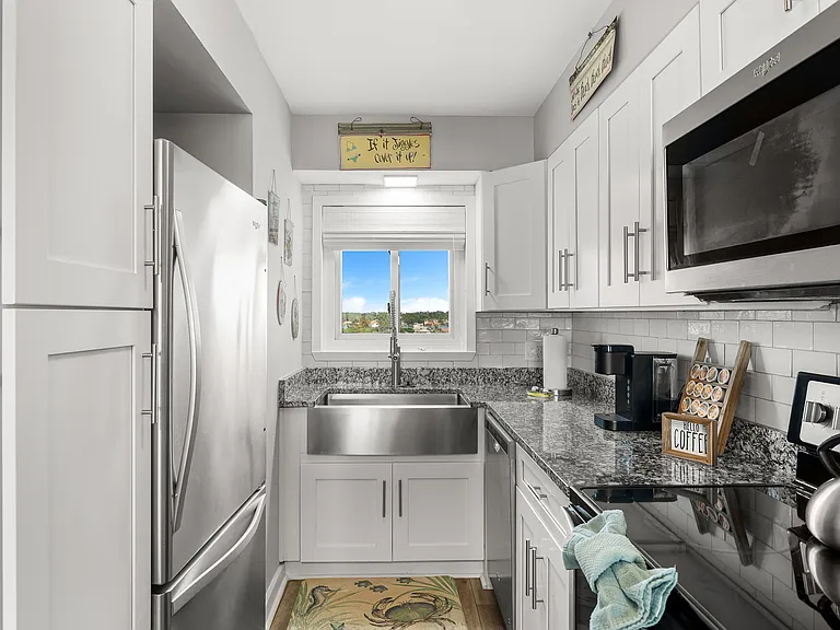 5801 Thomas Dr #818 — Photo 29