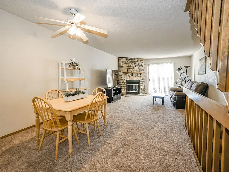 8280 S Fillmore Way — Photo 3