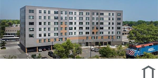 2nd image of 5150 N Milwaukee Ave