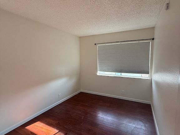 5th image of 8321 Burnet Ave Unit 3