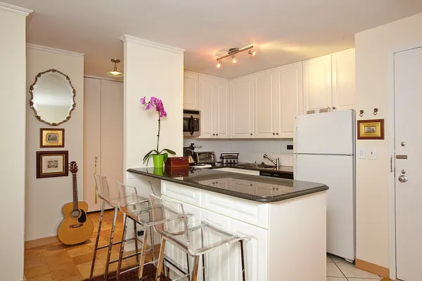 Rented by Brown Harris Stevens | media 17
