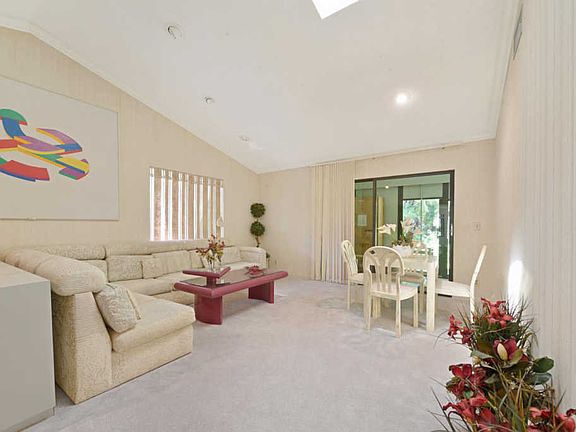 2nd image of 10033 Shadywood Pl