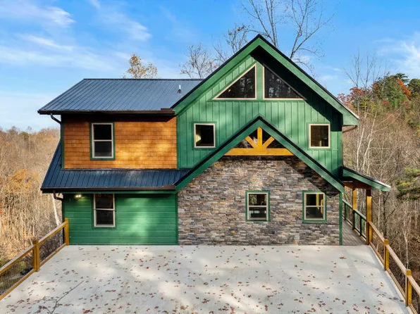 1857 Beach Front Dr, Sevierville, TN 37876