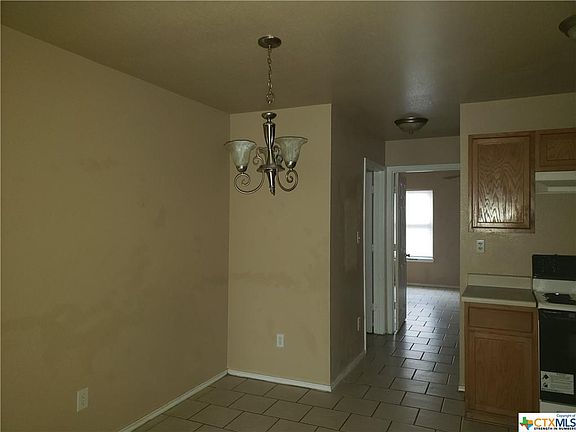 5th image of 3404 Barcelona Dr #A
