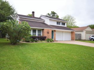 470 Elder Vista Cir, Webster, TX 77598