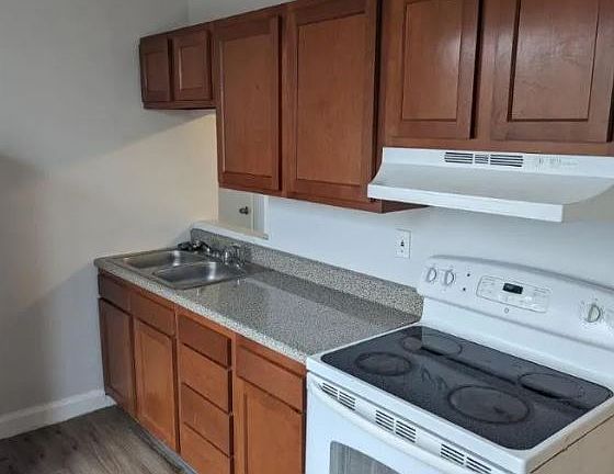 2nd image of 439 McGregor Ave #6-1