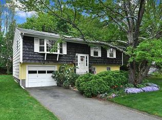 10 Haverhill Ave, North Kingstown, RI 02852