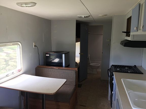 5th image of 1229 County Road 304