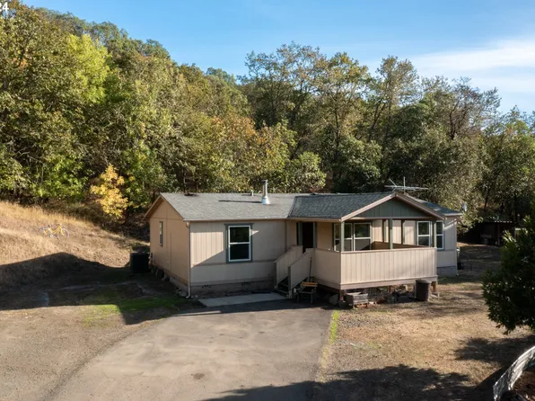 315 Delus Dr, Roseburg, OR 97470