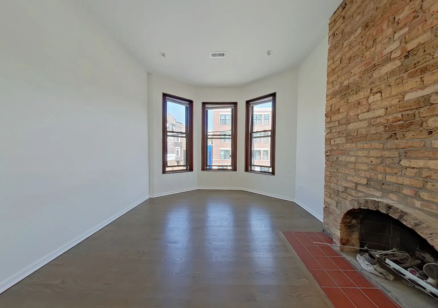2612 Halsted — Photo 1