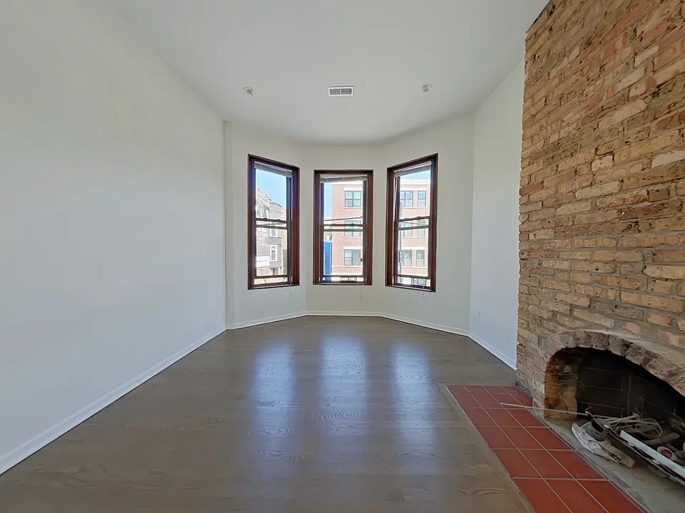 2612 Halsted