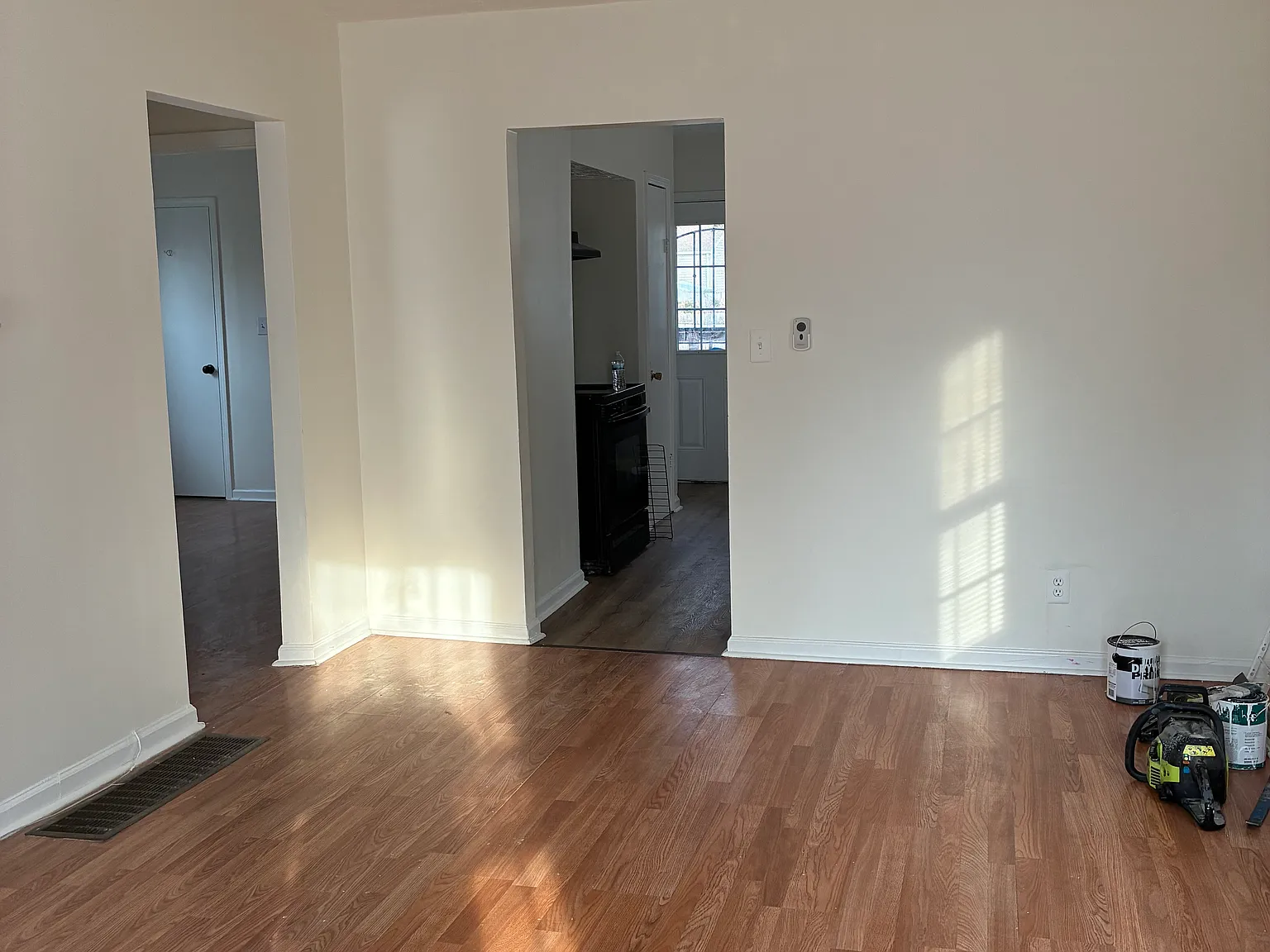 4 bed, 1500 sqft, $1,500 — Photo 4