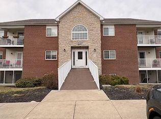 612 Friars Ln APT 8, Florence, KY 41042