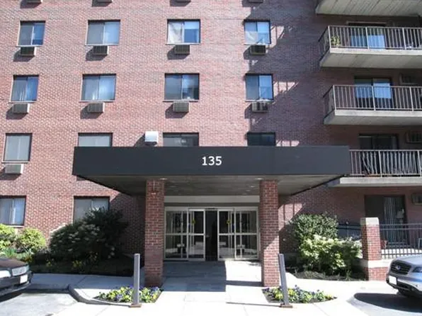 135 Pleasant St APT 610, Brookline, MA 02446