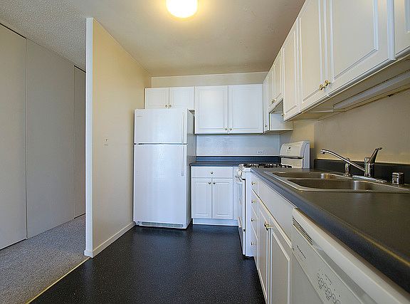 5th image of 6700 S South Shore Dr APT 7H
