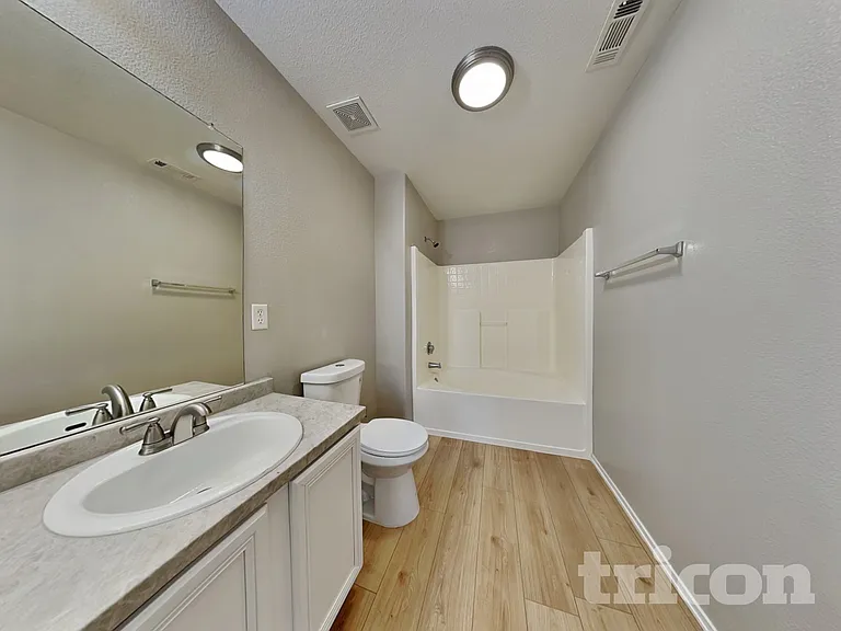 9696 Canyon Meadows Dr — Photo 11