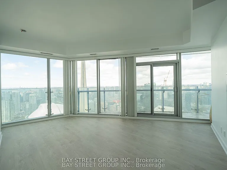 12 York St #5607 — Photo 4