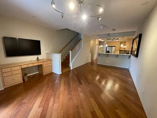 884 N 8th St — Photo 3