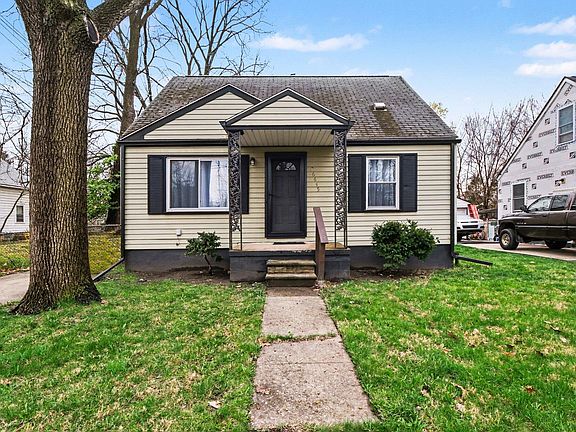 2nd image of 26645 Pembroke Ave